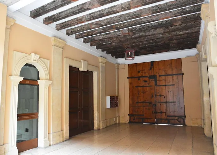 Amphitheatrum Arena Apartment *