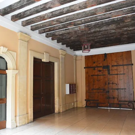 Amphitheatrum Arena Apartamento *
